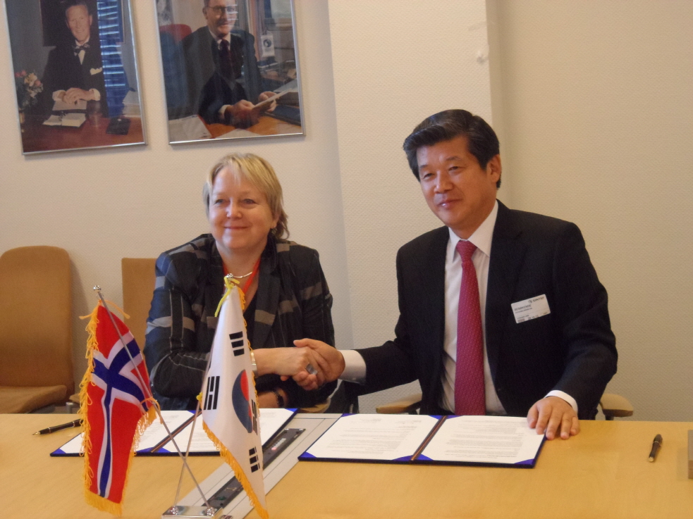 노르웨이 MOU.JPG