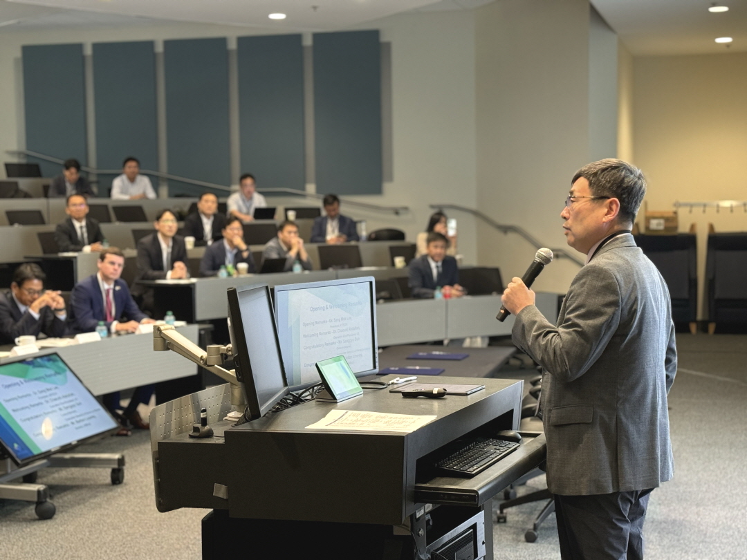 (수정)포토뉴스8GT Dr Sang Mok Lee (KITECH's Presidnt).jpg