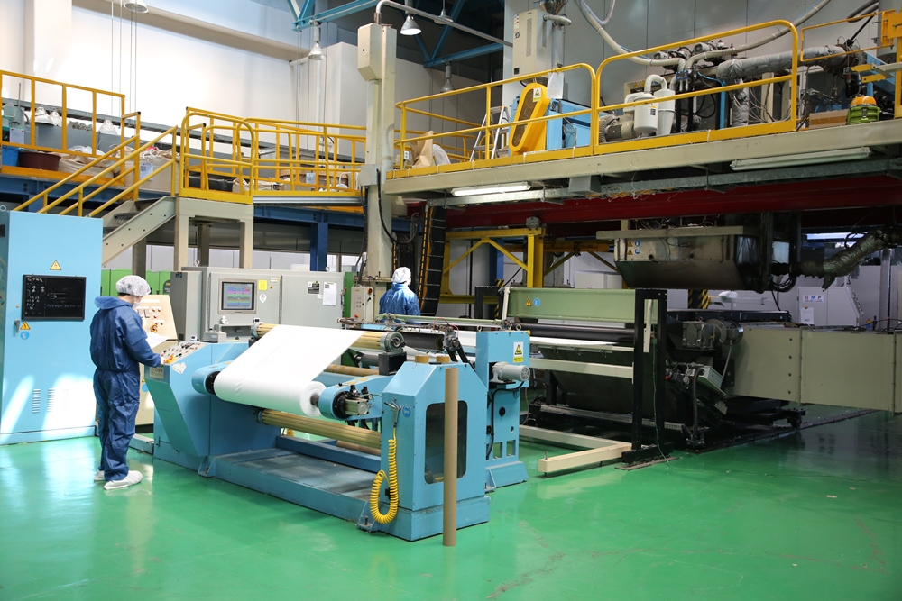 [2020.03.20.] 정병선 과기부 제1차관, MB필터 생산 파일럿 플랜트 방문3.JPG