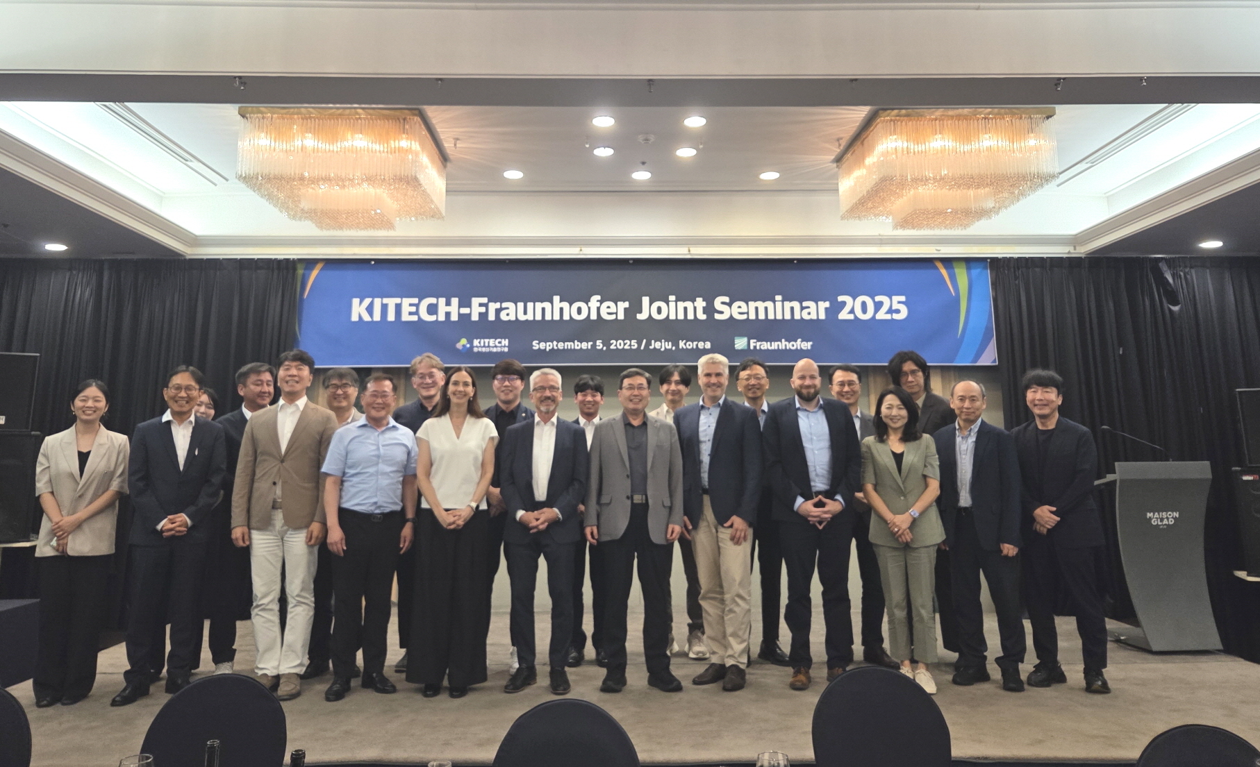 (수정)-(수정)-250905_KITECH-프라운호퍼 기술협력 세미나_단체사진 (1).jpeg