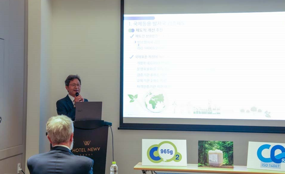 김성덕 센터소장.jpg