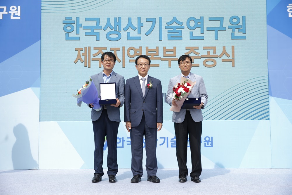 [2019.06.12.]   û ذ3